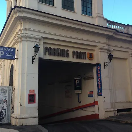 Fotofever Apt, Two Bedrooms With Air Conditioned In Elegant Shopping Area, Close To Vatican City Apartment