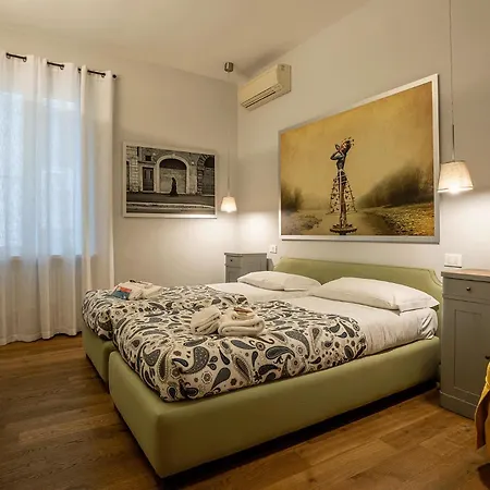 Fotofever Apt, Two Bedrooms With Air Conditioned In Elegant Shopping Area, Close To Vatican City Apartment
