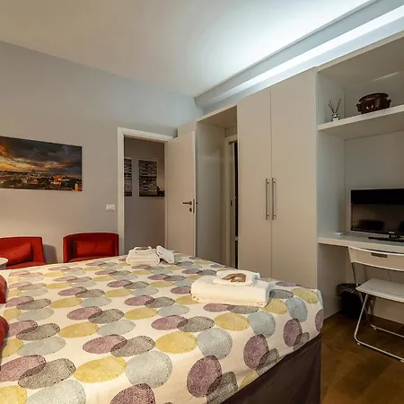 Fotofever Apt, Two Bedrooms With Air Conditioned In Elegant Shopping Area, Close To Vatican City * Rom