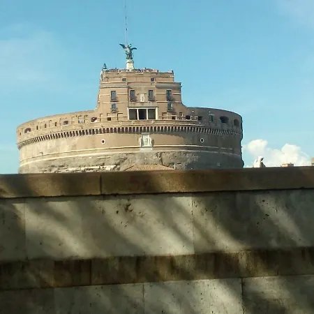 Fotofever Apt, Two Bedrooms With Air Conditioned In Elegant Shopping Area, Close To Vatican City